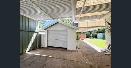 WELL PRESENTED FAMILY HOME IN GREAT LOCATION! - Photo 2