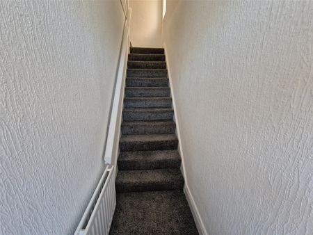 3 bed flat to rent in Danby Gardens, Heaton, NE6 - Photo 4
