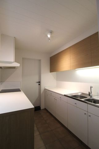 Gerenoveerde, energiezuinige woning te huur in de Stuivenbergstraat te Izegem - Photo 5