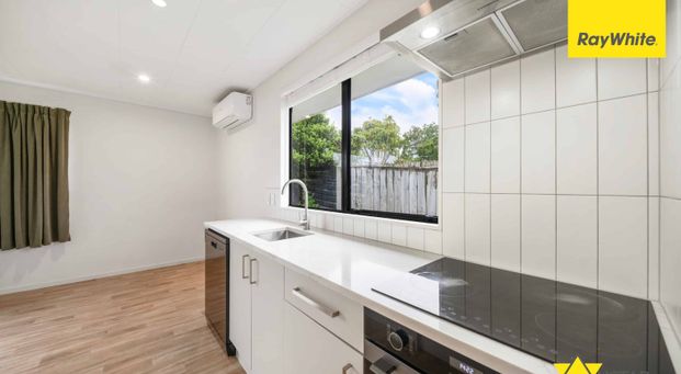 Charming Family Home in a Convenient New Lynn Location - Photo 1