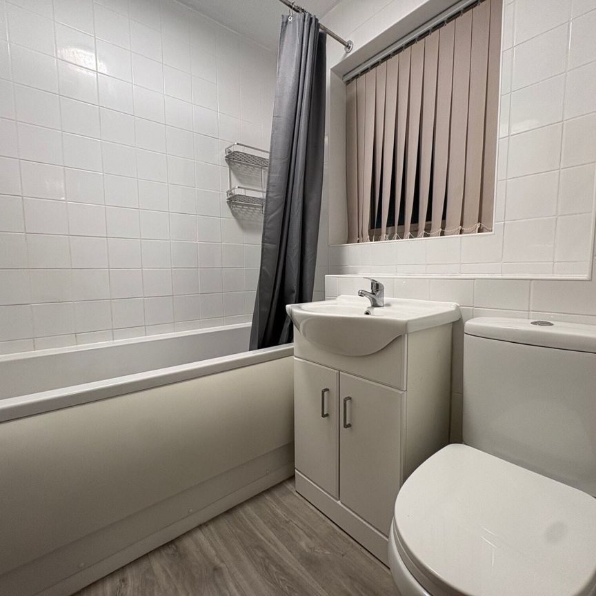 Lawrence Court - Photo 1