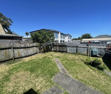 Cottage Living - Photo 2