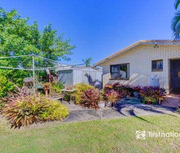 IMMACULATE BRICK HOME WITH SOLAR IN AVENELL HEIGHTS - Photo 6