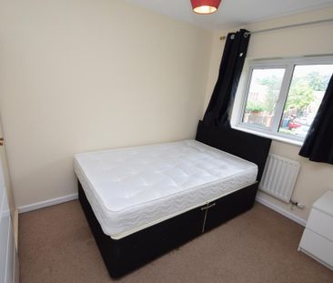 3 bedroom terraced house to rent - Photo 5