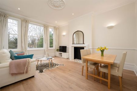 Priory Road, South Hampstead, London - Photo 3