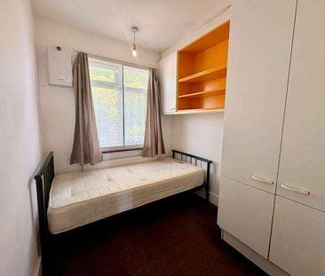 Spring Grove, Hounslow, TW3 - Photo 3
