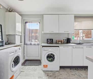 3 bedroom House To Let - Photo 6