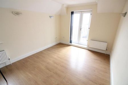 1 bedroom flat to rent - Photo 4