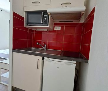 Location Appartement 1 pièce 15m² NIMES 30000 - Photo 1