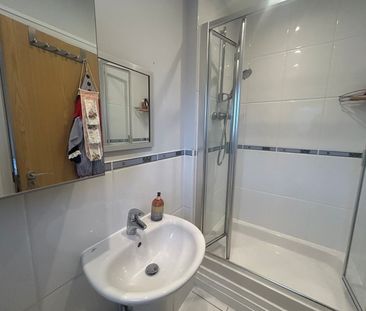 Princess Mary Close, Guildford - 3 bedrooms Property for lettings -... - Photo 1