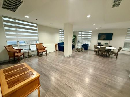 For Lease - 43 Eglinton Avenue Unit# 701, Toronto, Ontario - Photo 2