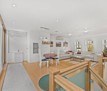 4 bedroom mews to rent - Photo 3