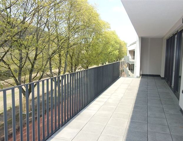 Porta Nova: Tolle 2 Zimmer Wohnung mit Einbauküche und Balkon und schönen Moselblick... - Photo 1