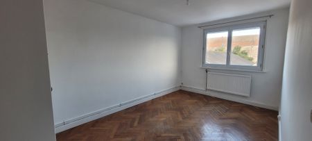 Location Appartement 3 pièces 72m² ST OMER 62500 - Photo 5