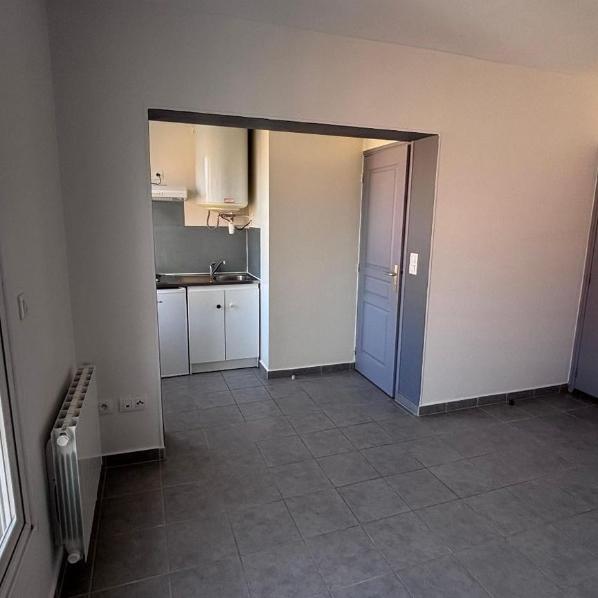 Location Appartement 1 pièce 18m² CLERMONT FERRAND 63000 - Photo 1