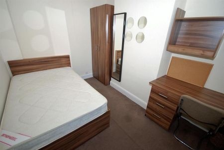 5 bedroom house to rent - Photo 3