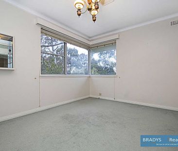 102 Hopetoun Circuit, Yarralumla ACT 2600 - House For Rent | Domain - Photo 3