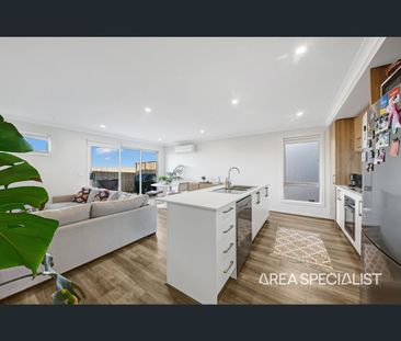 3 Romanesque Drive, Deanside, Vic 3336 - Photo 5