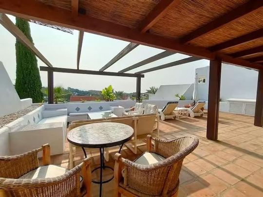 Luxury penthouse for rent in Marbella, Spain - Photo 1