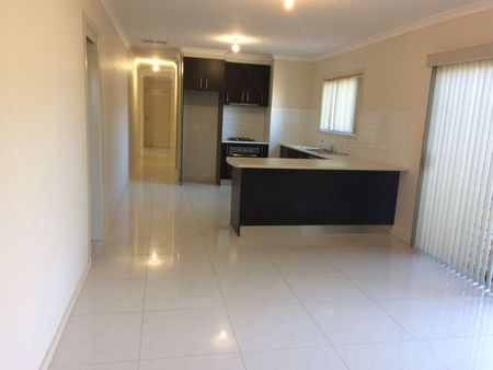 THREE BEDROOM + STUDY HOUSE - - Photo 4