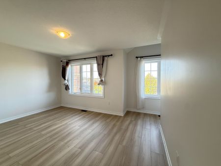 For Lease - 47 Mynden Way, Newmarket, Ontario - Photo 5
