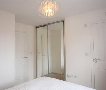 3 bedroom link detached house to rent - Photo 2