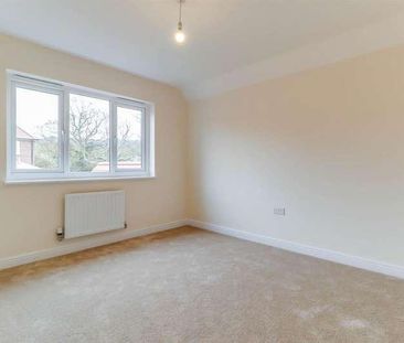 Leckhampton, GL53 - Photo 4