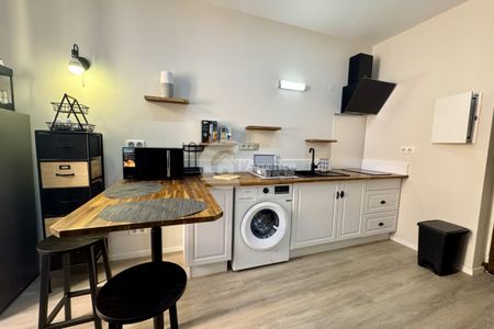 À Grasse, appartement de 35.18m2 à louer 775 EUR par mois - Photo 2