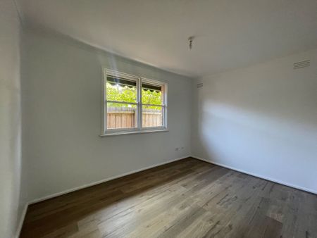 ***Property on Hold*** - Beautifully Renovated 3-Bedroom Home in a Quiet Location - Photo 4