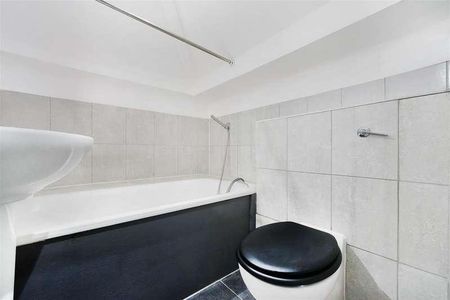 Alexandra Road, Wood Green, London, N8 - Photo 4