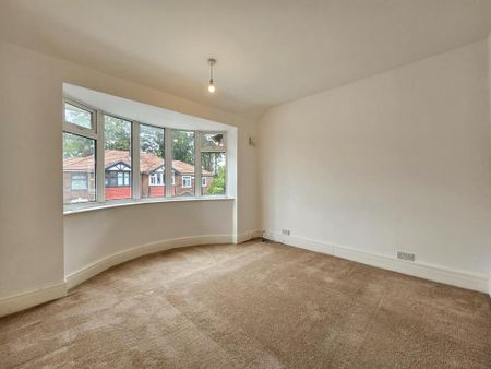 4 bedroom semi-detached house to rent - Photo 4