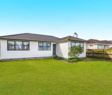 Beautifully Renovated Single-Level Family Home for Rent in Mangere ... - Photo 4