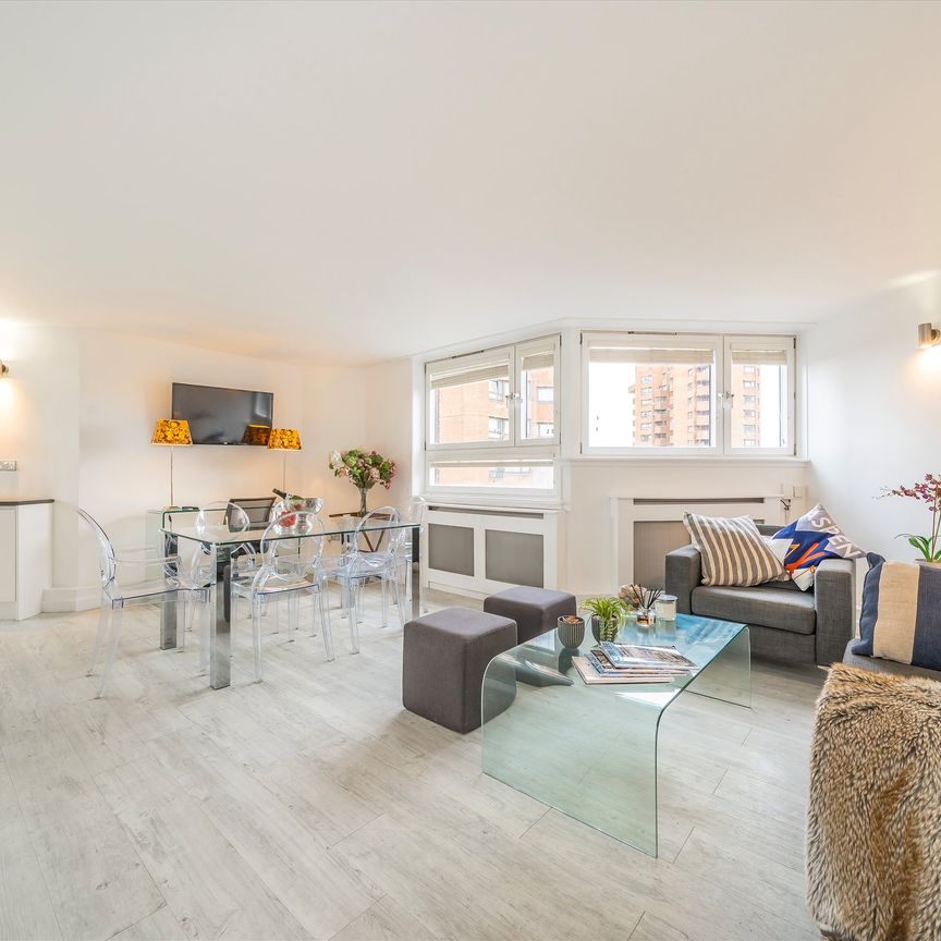 Worlds End Estate, Chelsea, SW10, London - Photo 1