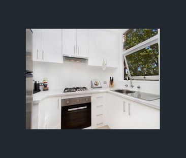 Light 1 bedroom Apartment in Premier Village Setting - Photo 3