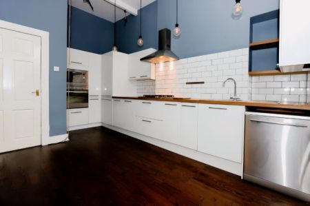 2Bedrooms, 1Bathrooms - Photo 2