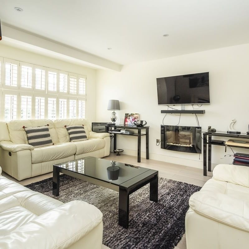 5 bedroom semi-detached house to rent - Photo 1