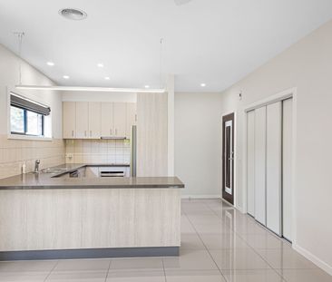 Comfortable Living in a Convenient Lara Location - 6 Month Lease - Photo 5