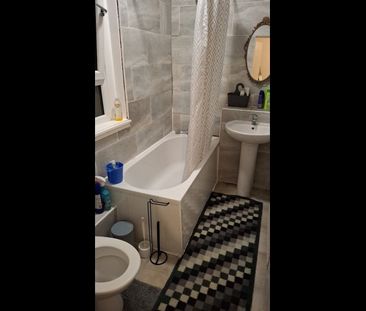 Room in a Shared Flat, Cumlodden Drive, G20 - Photo 1