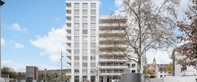 Elegant apartment on the industrial square - Photo 1