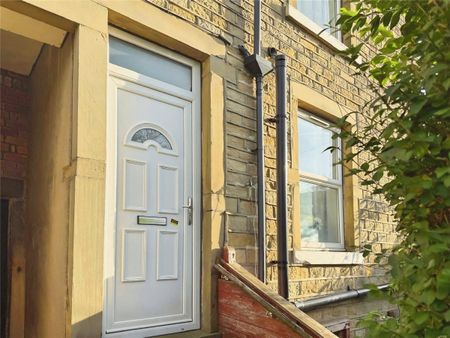 Scholes Road, Birkby, Huddersfield, HD2 - Photo 3