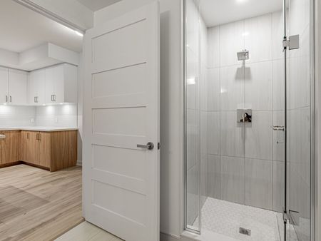 For Lease - 333 Sunseeker Avenue Unit# 136, Innisfil, Ontario - Photo 3