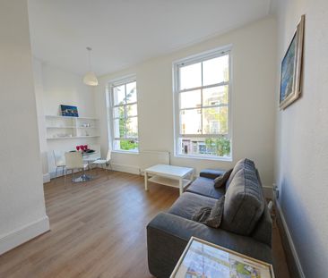 1 Bed Flat, Boundary Road, NW8 - Photo 2