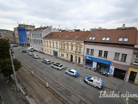 Pronájem bytu 1+kk 33 m2 - Fotografie 4
