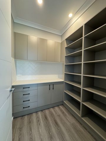 Coastal 4 Bedroom - 3.5 Bathroom - Stunning New Build - Ducted Air Con - Photo 2