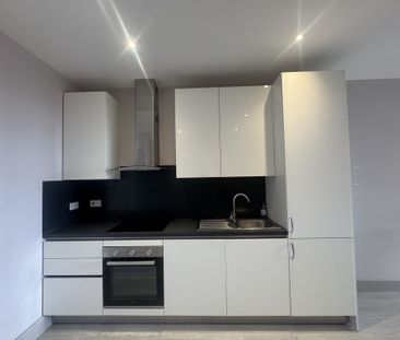 Quilters Way, Aylesbury, Stoke Mandeville - Photo 4