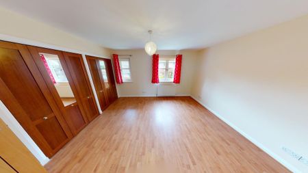 5 bedroom detached house to rent - Photo 3