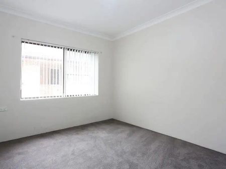 “First Floor Spacious Two Bedroom Unit” - Photo 2