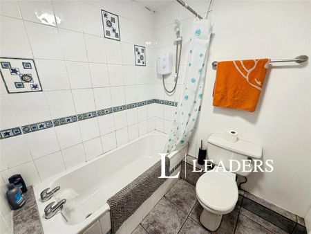 2 bedroom terraced house to rent - Photo 2