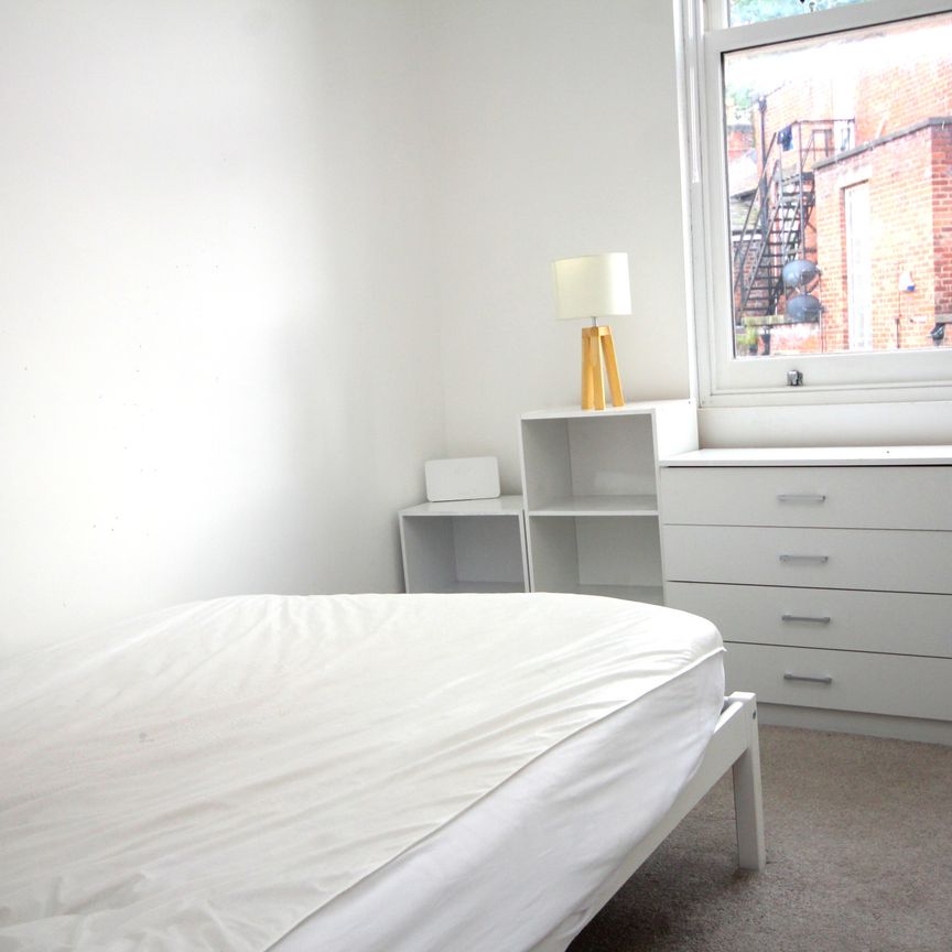 North Cliff Street, Preston - Photo 1