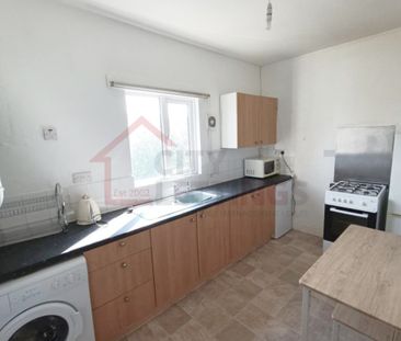 3 Bedroom Flat - Photo 4